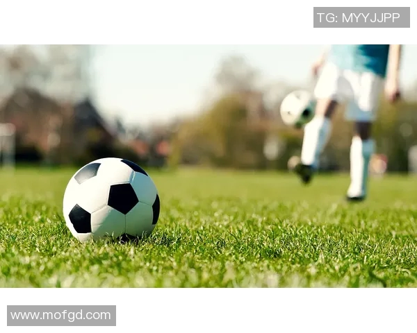 足球明星金庸的传奇人生与成就全景解析