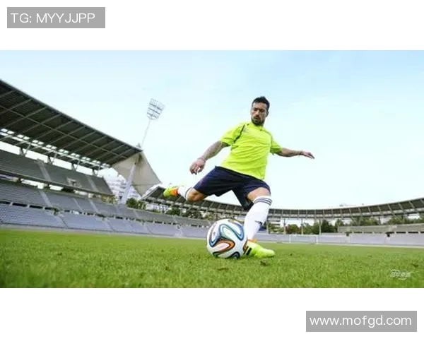 足球明星脸部合拍图片展现球场魅力与个性风采的完美结合